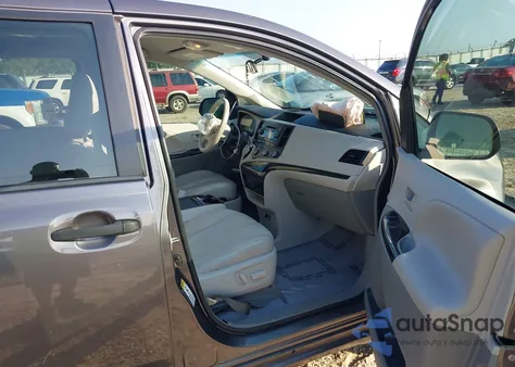 2013 Toyota Sienna L V6 7 Passenger from USA, damaged, VIN 5TDZK3DC3DS313019